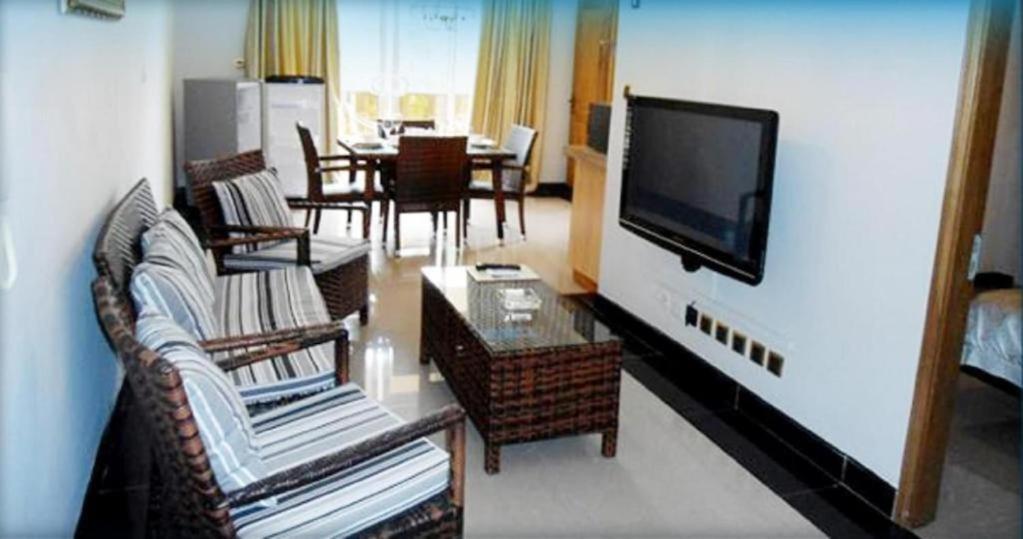 Pereybere Apartment With Breakfast And Private Balcony Pereybere Beach エクステリア 写真