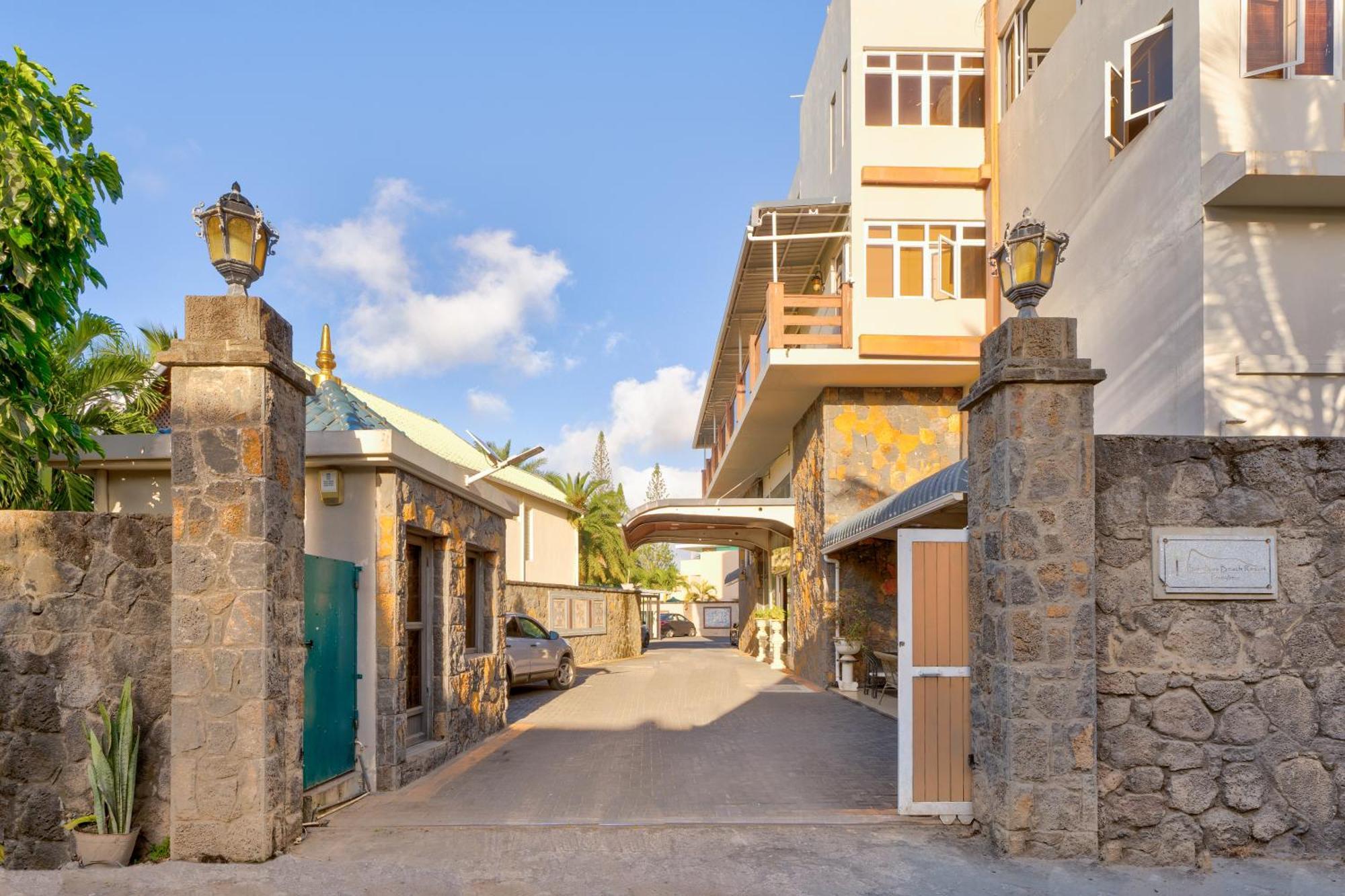 Pereybere Apartment With Breakfast And Private Balcony Pereybere Beach エクステリア 写真