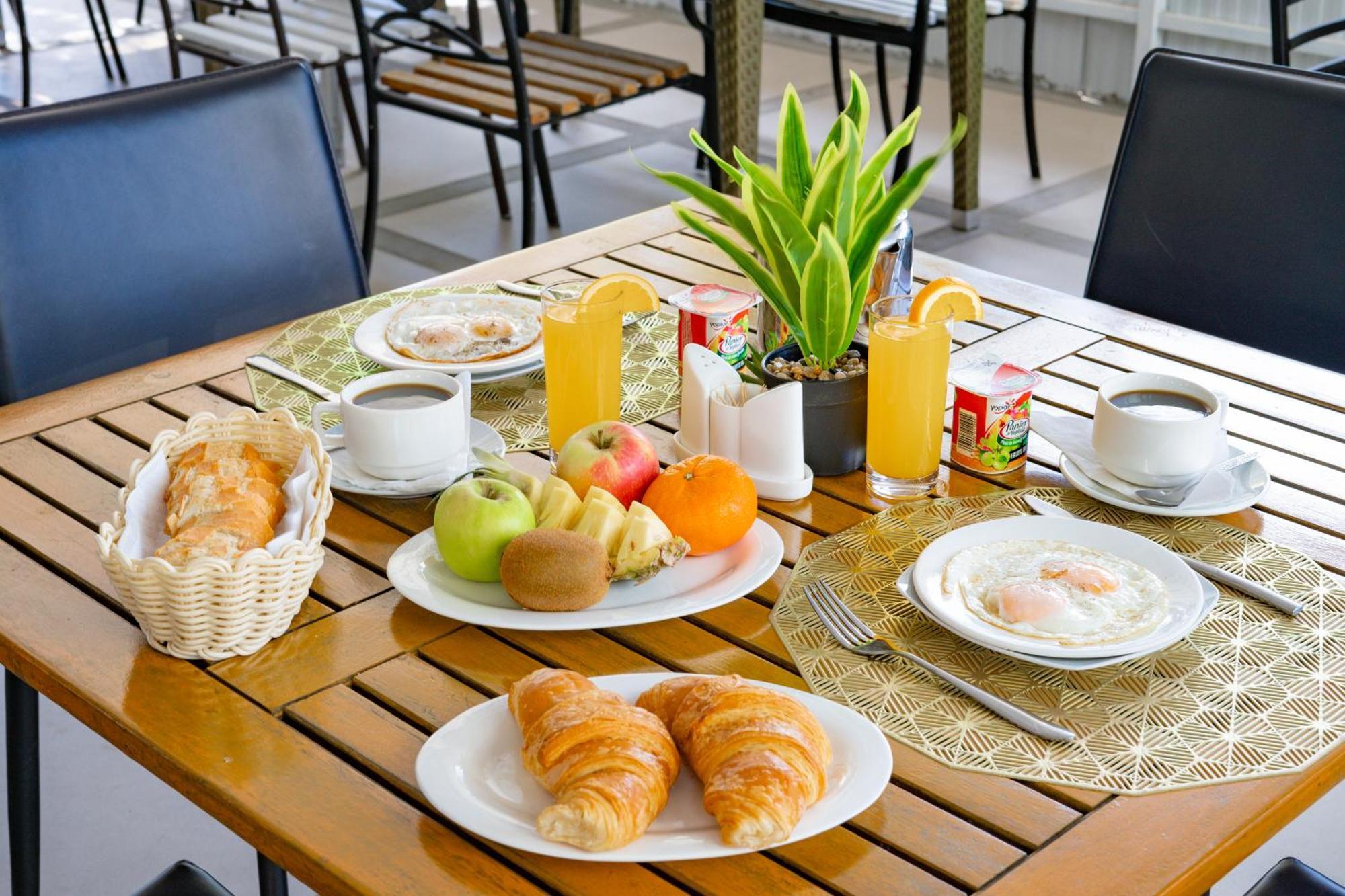 Pereybere Apartment With Breakfast And Private Balcony Pereybere Beach エクステリア 写真